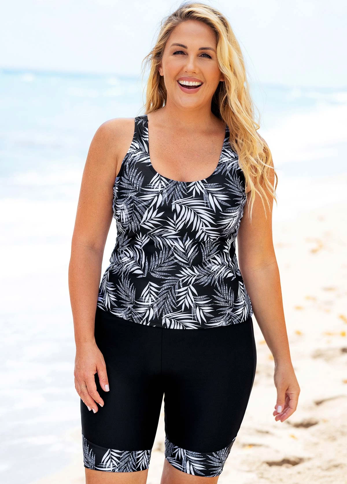 Wide Strap Plus Size Leaf Print Tankini Set 3 Wide Strap Plus Size Leaf Print Tankini Set - Image 3