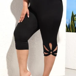 Black Floral Design Plus Size High Waisted Shorts