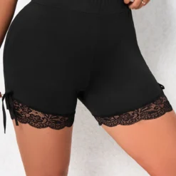 Black Plus Size Patchwork Skinny Elastic Waist Shorts